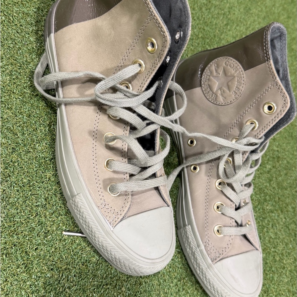 Converse Women's High-Top Sneakers - Beige and Gray